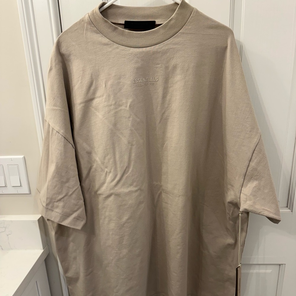 Essentials Tee
